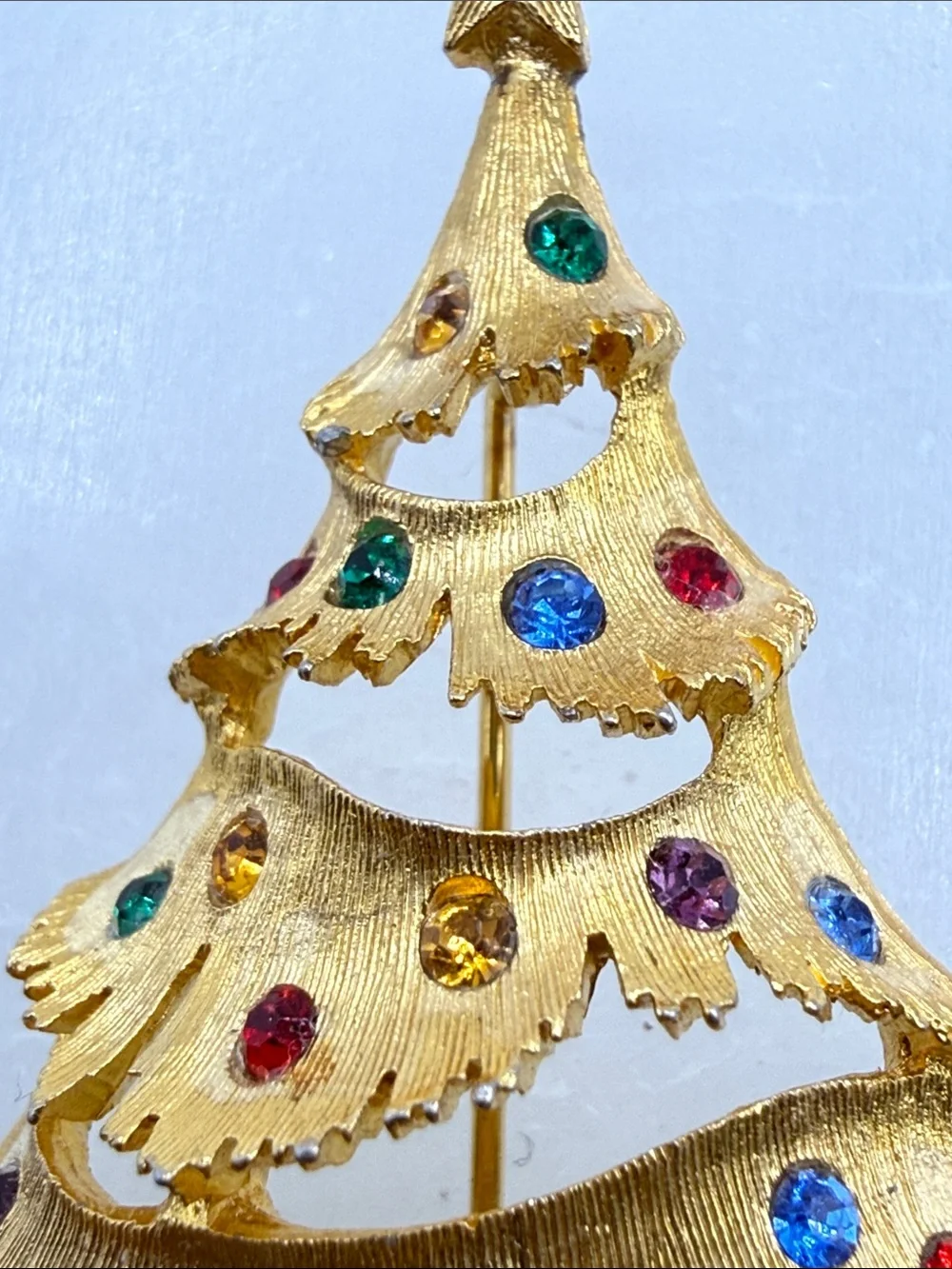 Vintage JJ Gold-tone Christmas Tree Pin with Multicolored Rhinestones